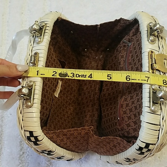 Vintage Straw Handbag - Picture 8 of 8